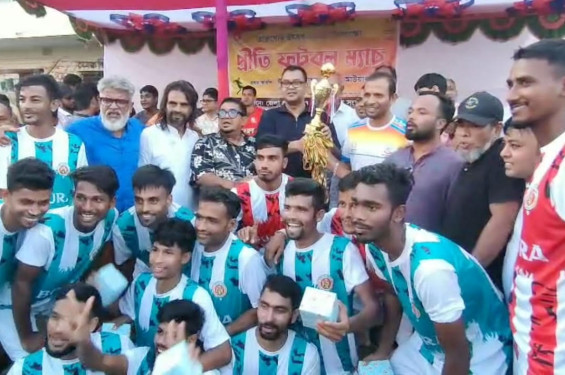 তারুণ্যের উৎসব উপলক্ষে নওগাঁয় প্রীতি ফুটবল ম্যাচ