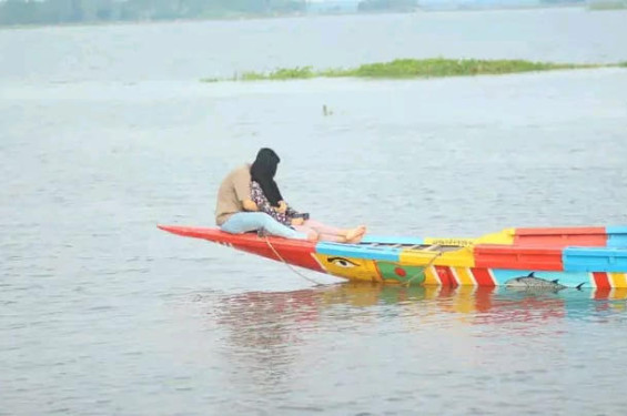 নওগাঁয় ভাইরাল হাসাইগাড়ি বিলটি অবৈধ নেশা অনৈতিক কার্যকলাপের অভয়াশ্রম