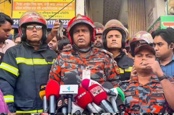 অতিরিক্ত ধোঁয়ার কারণে চারজনের মৃত্যু: ফায়ার সার্ভিস