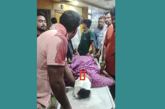 নোয়াখালীত ঘরে ঢুকে ছুরিকাঘাতের ৬ দিন পর ,আ.লীগ নেতার মায়ের মৃত্যু