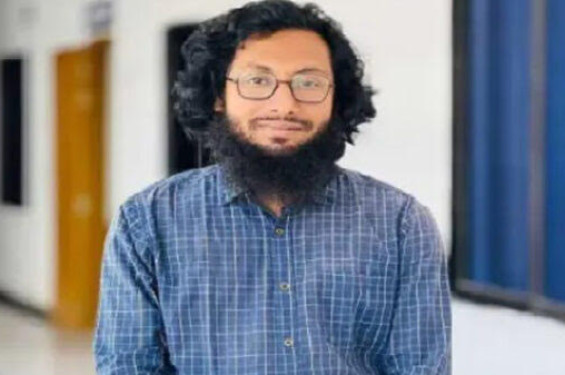 নরসিংদীতে  জুলাই শহীদ ডা. সজিবের কবর পাকাকরণে প্রভাবশালীদের বাঁধা, ক্ষোভে পরিবার