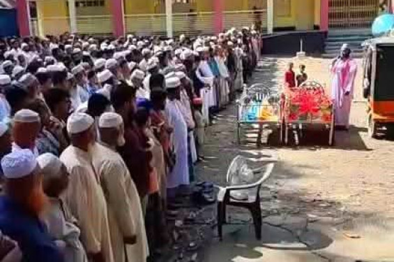 নোয়াখালীতে স্বামীর মরদেহ নিয়ে ফেরার পথে   স্ট্রোক করে  স্ত্রীর মৃত্যু