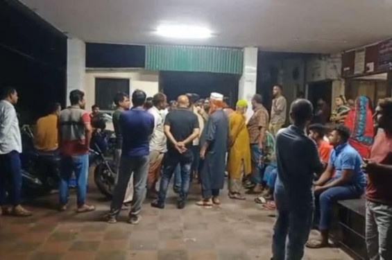 টাঙ্গাইলে বেকারির দোকানে বিএনপি নেতার স্ত্রীকে কুপিয়ে হত্যা