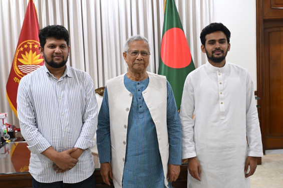 মাহফুজ-আসিফের পদত্যাগপত্র গ্রহণ করেছেন প্রধান উপদেষ্টা