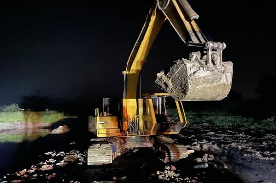 ছাগলনাইয়ায় ফসলি জমির মাটি কাটার দায়ে কারাদণ্ড ও জব্দ