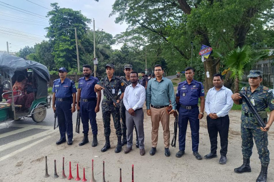 ঝিনাইদহে মহাসড়কে ভ্রাম্যমাণ আদালতের অভিযান, ২০ যানবাহনকে জরিমানা