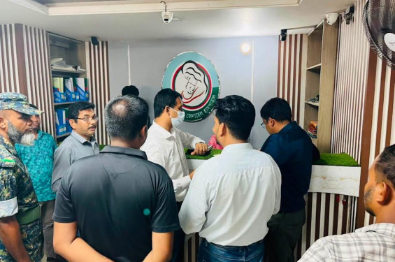নরসিংদীতে মাদার কেয়ার হাসপাতালে ভ্রাম্যমাণ আদালত, ভয়াবহ অনিয়মে ২ লাখ টাকা জরিমানা