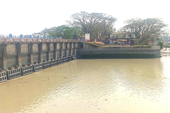 বালু ব্যবসায়ীকে উৎখাত করতে দুরভিসন্ধি, এলাকাবাসীর ক্ষোভ