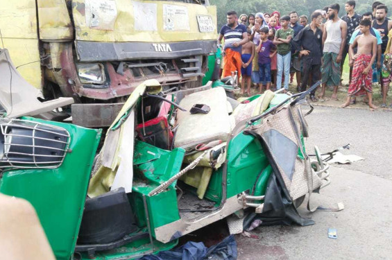 আগস্টে ৪৯৭ সড়ক দুর্ঘটনায় ৫০২ জন নিহত