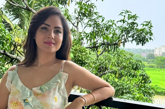 আবারও মা হচ্ছেন অভিনেত্রী পূজা