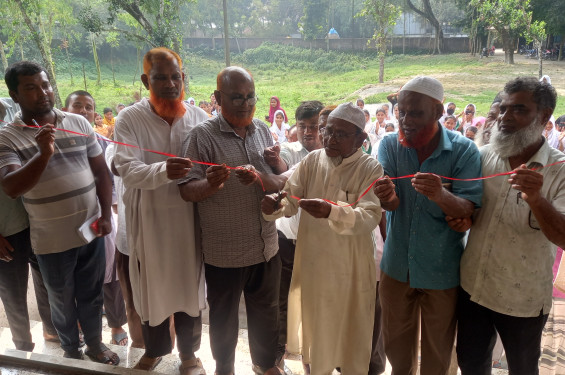 জলঢাকায় মাধ্যমিক বিদ্যালয়ের নতুন একাডেমিক ভবন উদ্বোধন