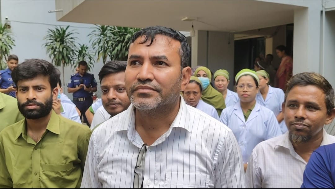 ‎সিভিল সার্জনের কার্যালয়ে তালা, হাসপাতালে সেবা বন্ধের হুঁশিয়ারি