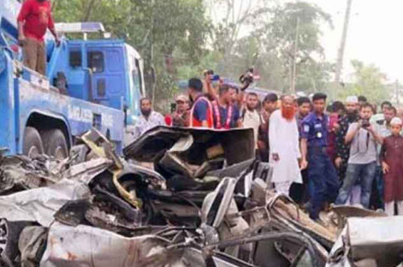 ঈদে সারা দেশে সড়কে ঝরল ২২ প্রাণ
