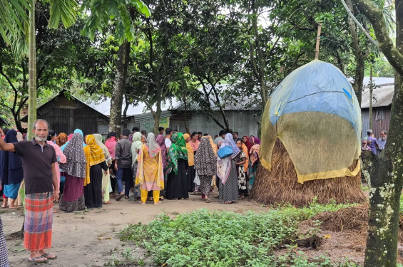 বগুড়ায় প্রবাসীর স্ত্রী ও ছেলেকে কুপিয়ে হত্যা