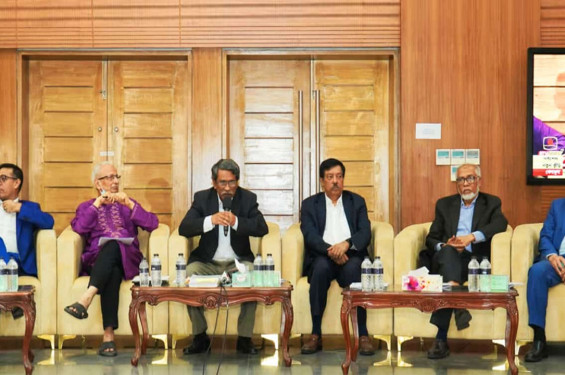 একাধিক বাস্তবায়ন প্রক্রিয়ার প্রস্তাব দেবে কমিশন : আলী রীয়াজ