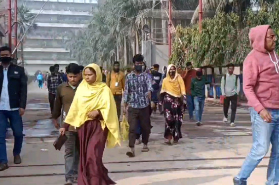 বার্ষিক ইনক্রিমেন্ট ইস্যুতে শ্রমিকদের আন্দোলন অব্যাহত