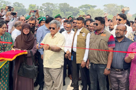 মাস্টার প্লান তৈরি করছি, যাত্রীদের আর কাকের মতো বাইরে বসতে হবে না: শ্রম উপদেষ্টা