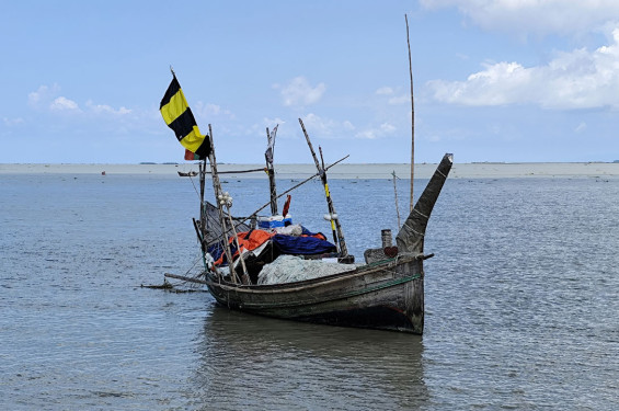 ১৭ দিন ধরে নিখোঁজ ১৮ জেলে