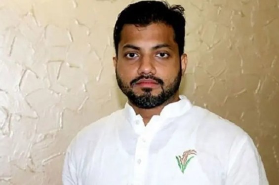 ইশরাক হোসেনকে মেয়র ঘোষণা করে গেজেট প্রকাশ