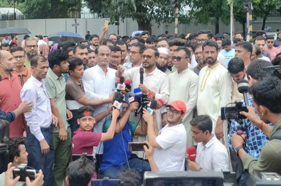 দাবি বাস্তবায়নের নতুন কেন্দ্র হবে কাকরাইল মোড় : রইছ উদ্দিন