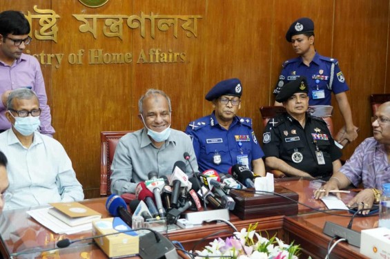 আসিফ মাহমুদের অস্ত্রের লাইসেন্স নিয়ে যা বললেন স্বরাষ্ট্র উপদেষ্টা