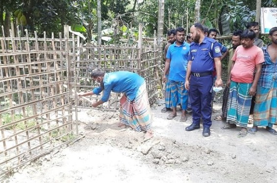 ৯মাস পর কবর থেকে তোলা হলো জুলাই আন্দোলনে নিহত আজিজের মরদেহ