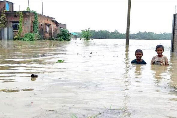 বন্যায় মৃত্যু বেড়ে ৬৭: ত্রাণ মন্ত্রণালয়