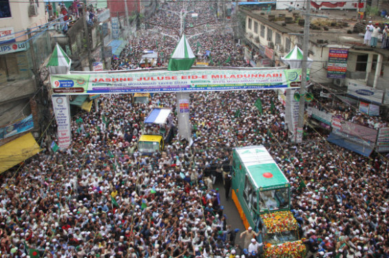 চট্টগ্রামে নবী প্রেমিকদের জনসমুদ্র