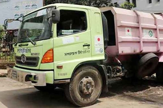 ময়লার গাড়ির ধাক্কায় এবার পরিচ্ছন্নতাকর্মীর মৃত্যু