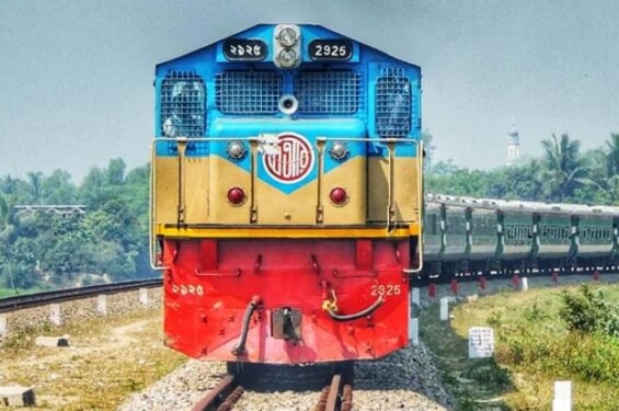 চালকদের সুযোগ-সুবিধা কমানোয় ট্রেনে শিডিউল বিপর্যয়ের আশঙ্কা