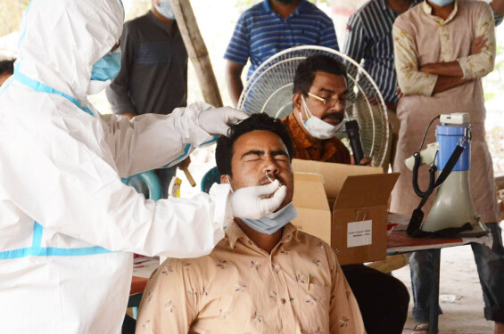 বিশ্বজুড়ে কমেছে সংক্রমণ, প্রাণহানি বেড়ে ৬ হাজার