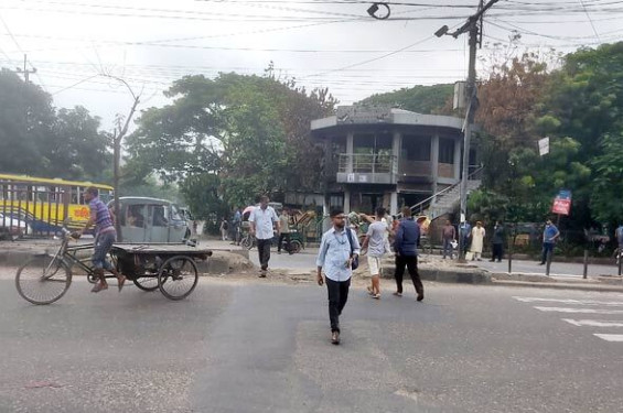 সন্ধ্যা ৬টা থেকে অনির্দিষ্টকালের জন্য কারফিউ