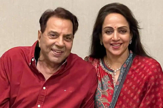 ধর্মেন্দ্রর শেষকৃত্য নিয়ে দুঃখপ্রকাশ হেমার