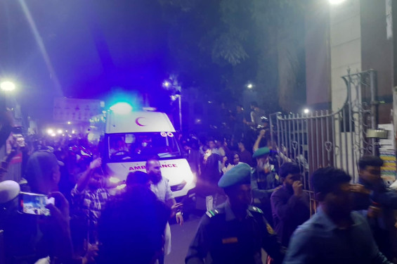 ওসমান হাদিকে নেওয়া হচ্ছে এভারকেয়ারে