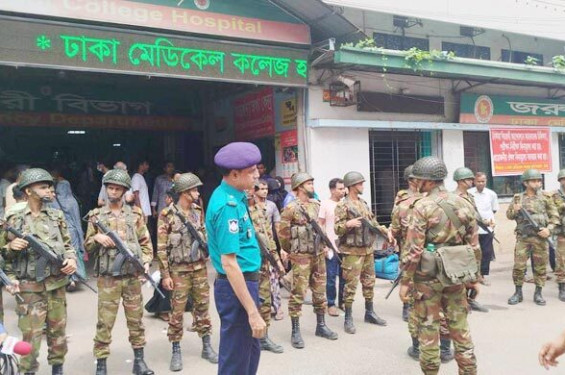 ঢামেকে চিকিৎসকদের কর্মবিরতি, ভোগান্তিতে রোগী ও স্বজনরা