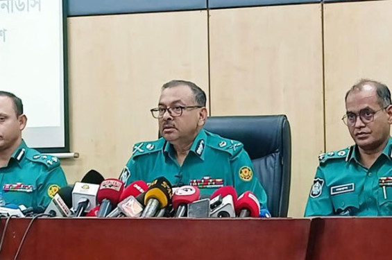 ১৫ বছরে রাজনৈতিক পরিচয়ে ৯০ হাজার পুলিশ নিয়োগ: ডিএমপি কমিশনার