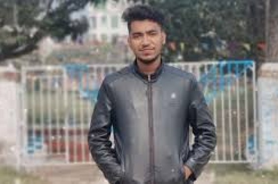 নওগাঁয় বাসায় ঢুকে তরুণকে কুপিয়ে জখমের ঘটনায় ৮ জনের বিরুদ্ধে মামলা