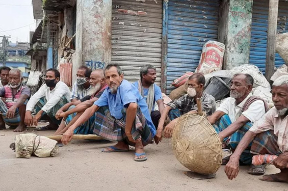 দারিদ্র্যসীমার কাছাকাছি ৬ কোটি ২০ লাখ মানুষ