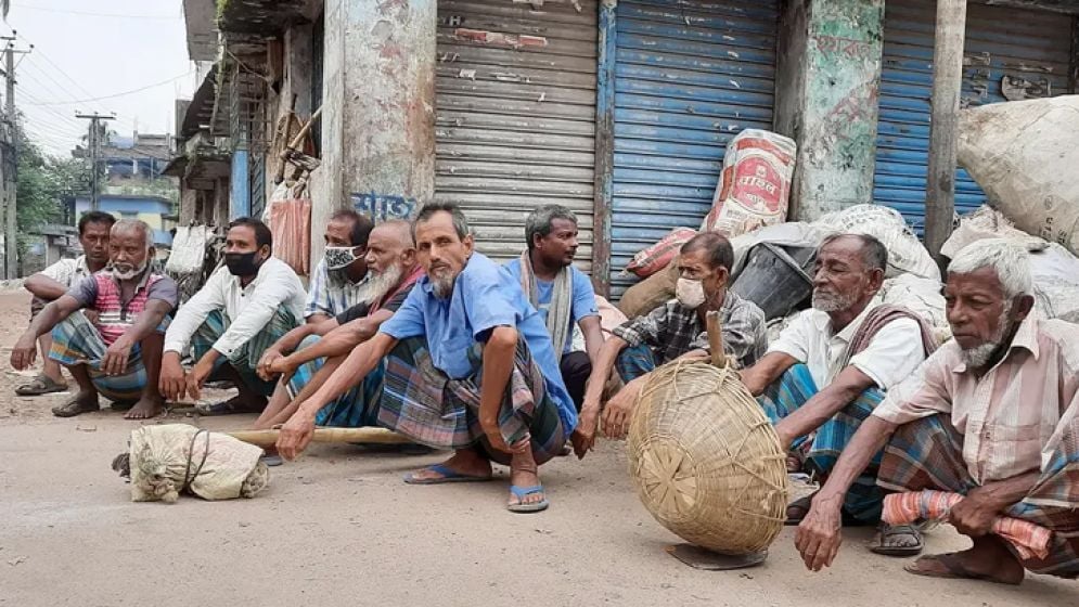 দারিদ্র্যসীমার কাছাকাছি ৬ কোটি ২০ লাখ মানুষ