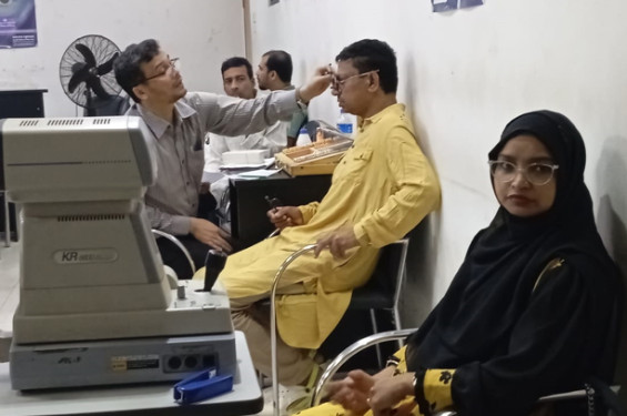 রিপোর্টার্স ইউনিটিতে চক্ষু চিকিৎসা ক্যাম্প অনুষ্ঠিত