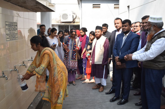 যশোর সরকারি মহিলা কলেজে শিক্ষার্থীদের সুপেয় পানি সরবরাহ ট্যাপ স্থাপন