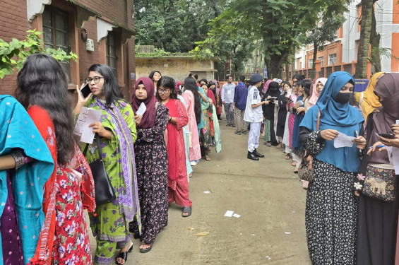 শান্তিপূর্ণভাবে শেষ হলো ৩৮তম ডাকসু নির্বাচনের ভোটগ্রহণ