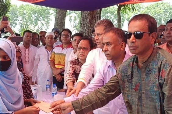 ঝিনাইদহে বজ্রপাতে প্রাণ হারানো কৃষক পরিবার পেল তারেক রহমানের সহায়তা