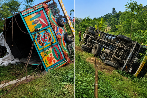 টাঙ্গাইলে ট্রাক উল্টে ১৭ জন নিহত