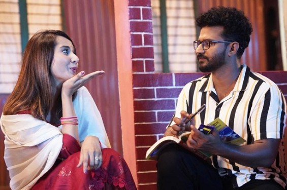 শিক্ষক-ছাত্রীর প্রেম নিয়ে ‘লাভ ইউ টিচার’