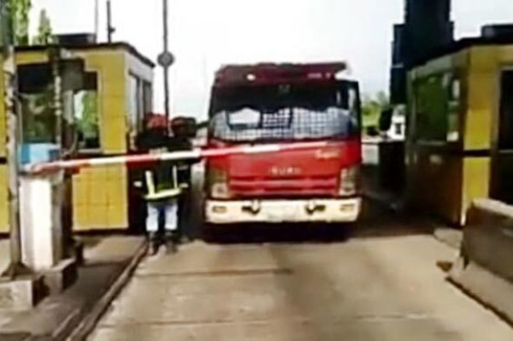 ফায়ার সার্ভিসের গাড়ির টোল না নেওয়ার নির্দেশ হাইকোর্টের