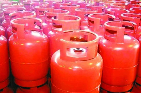 এলপি গ্যাসের দাম বাড়বে না কমবে জানা যাবে আজ