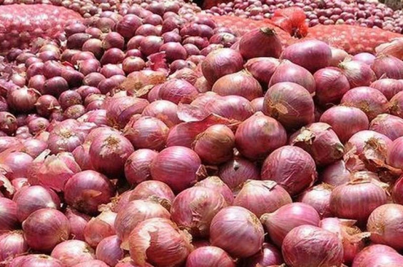 রাতেই ভারত থেকে আসবে পেঁয়াজ