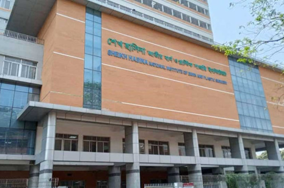 সাভারে ৫ গাড়ির আগুনে আরও এক মৃত্যু, তিনজনের অবস্থা আশঙ্কাজনক