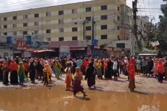ফের অস্থিরতা আশুলিয়ায়, ৯০ কারখানা বন্ধ